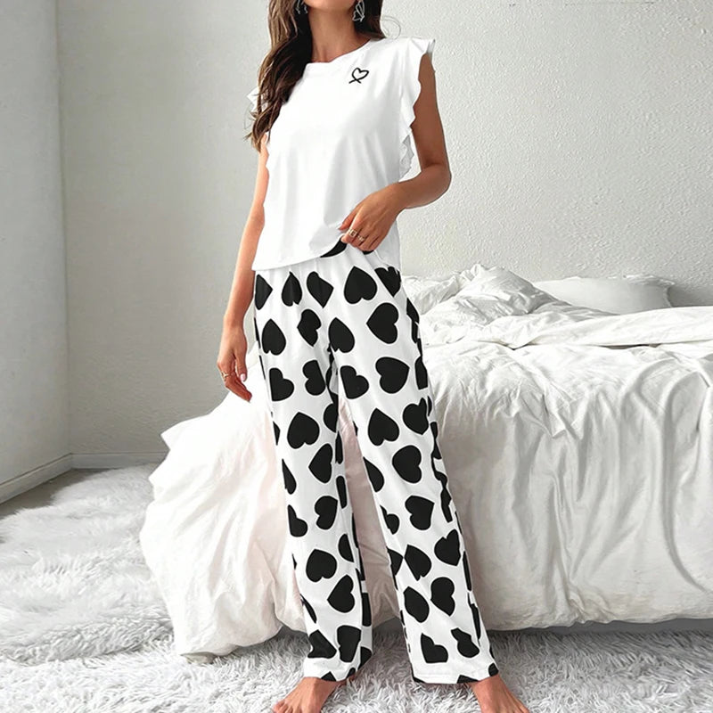 Zweiteiliges Pyjama-Set mit Herz-Print – Bequem & süß für Herbstnächte