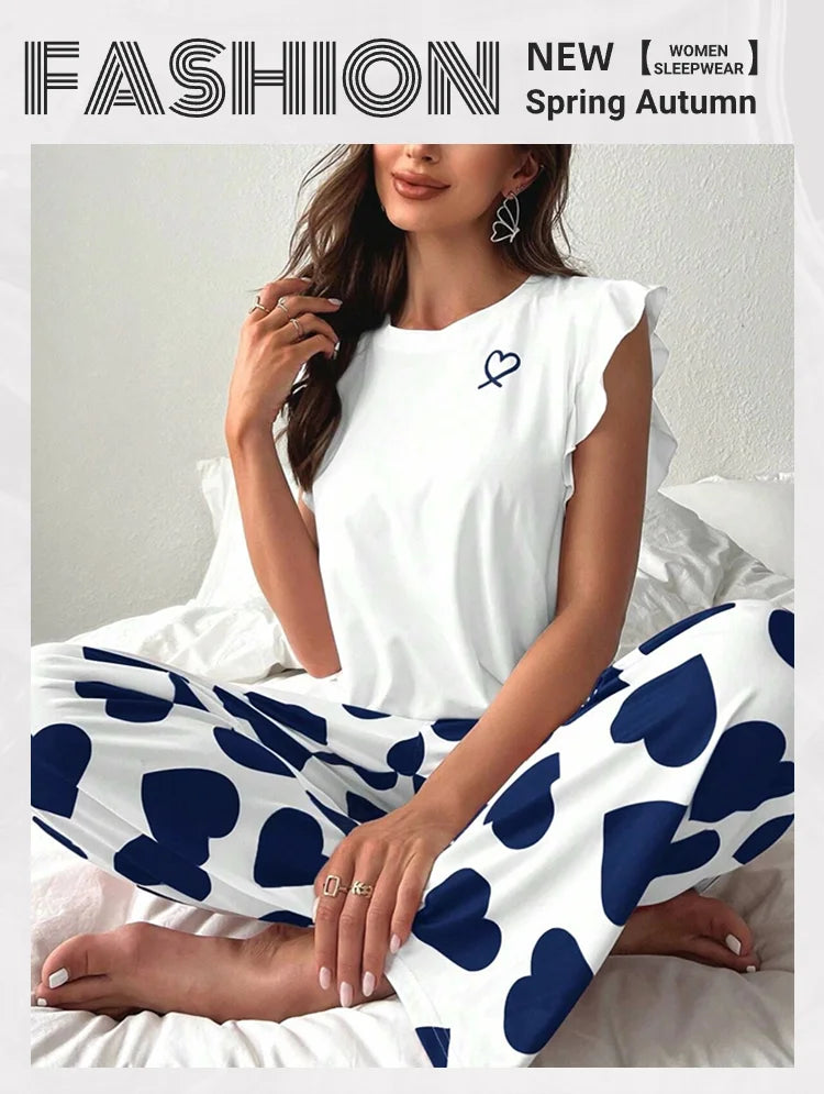Zweiteiliges Pyjama-Set mit Herz-Print – Bequem & süß für Herbstnächte