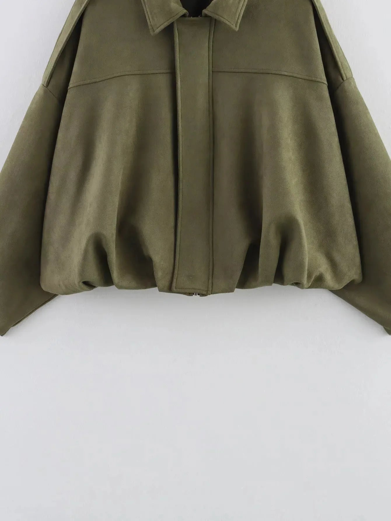 Oversized Bomberjacke aus Wildleder – Frühlingsfrisch in Grün (2025 Edition)