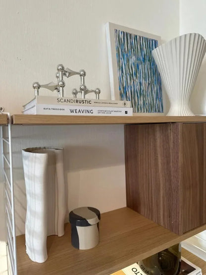 Nordischer Molekül-Kerzenhalter – Silberner Design-Akzent für dein Zuhause